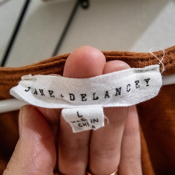 Women's Sleeveless Top in Rust - Picture 3 of 3